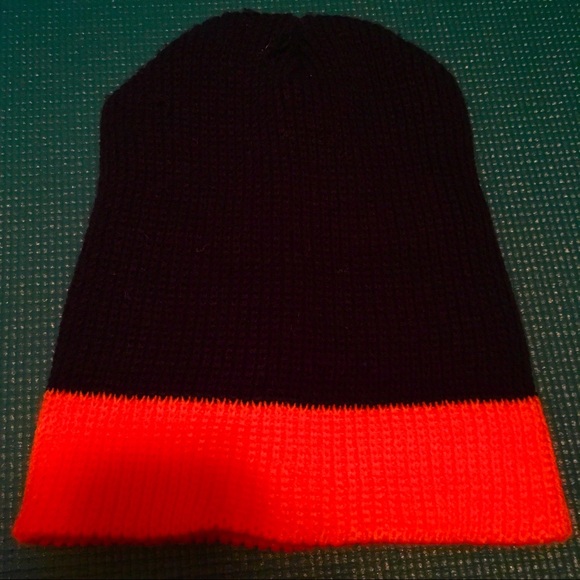 Knit cap - Picture 3 of 4